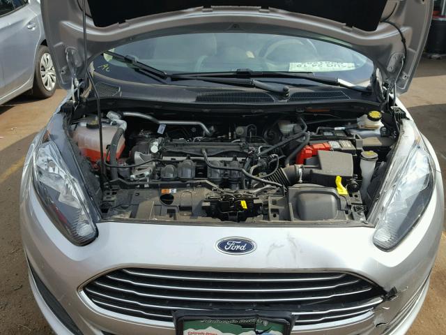 3FADP4EJ3JM109949 - 2018 FORD FIESTA SE SILVER photo 7