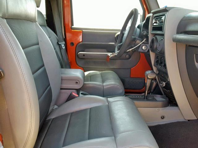 1J4FA241X9L734558 - 2009 JEEP WRANGLER X ORANGE photo 5