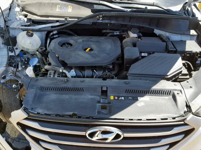 KM8J23A43HU541657 - 2017 HYUNDAI TUCSON SE SILVER photo 7