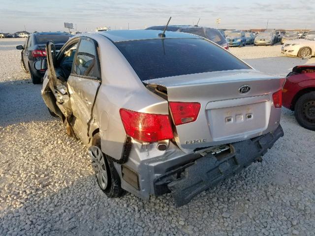 KNAFU4A21A5267977 - 2010 KIA FORTE EX SILVER photo 3