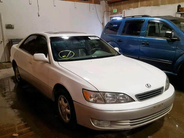 JT8BF28G3Y0248452 - 2000 LEXUS ES 300 WHITE photo 1