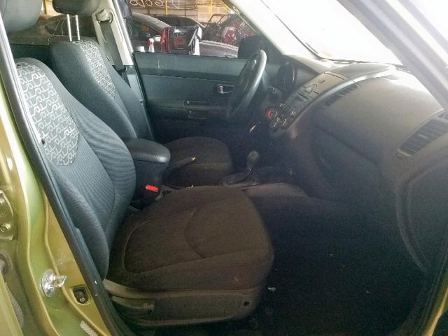 KNDJT2A20B7243776 - 2011 KIA SOUL + GREEN photo 5