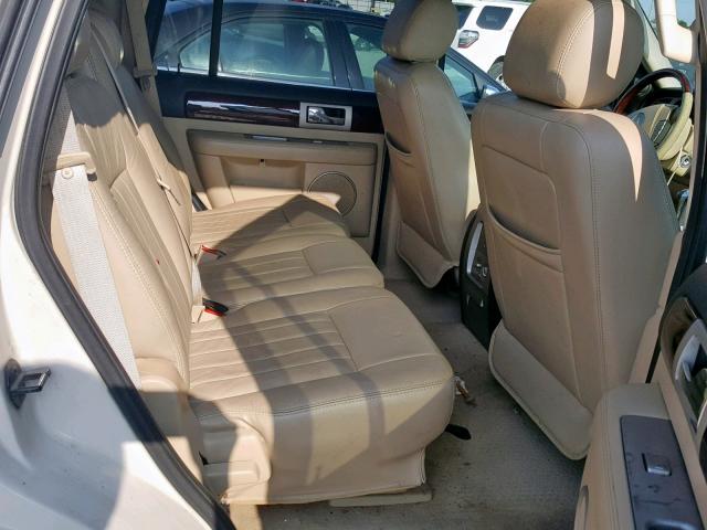 5LMFU28596LJ11334 - 2006 LINCOLN NAVIGATOR أبيض صورة 6
