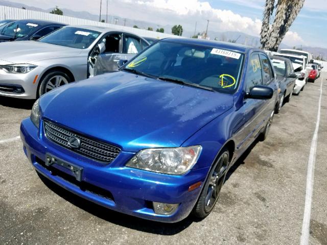 JTHBD192820056258 - 2002 LEXUS IS 300 BLUE photo 2