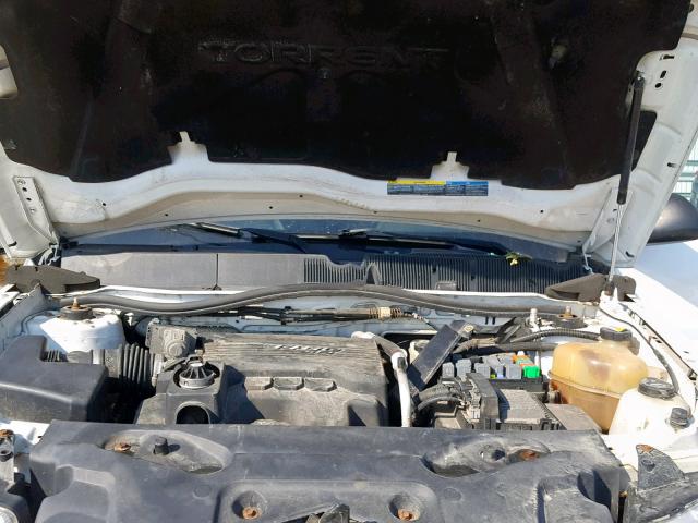 2CKDL63F766078201 - 2006 PONTIAC TORRENT WHITE photo 7