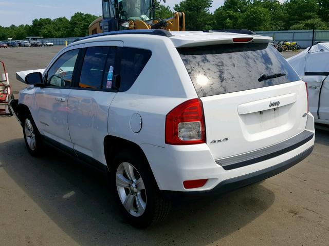 1J4NF1FB4BD277873 - 2011 JEEP COMPASS SP თეთრი ფოტო 3