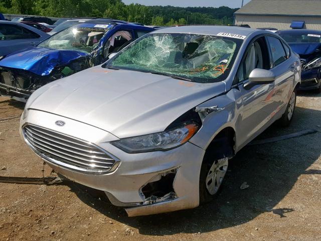 3FA6P0G70KR166066 - 2019 FORD FUSION S SILVER photo 2