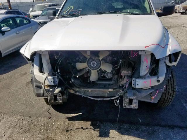 3C6RR6KT6HG628814 - 2017 RAM 1500 ST WHITE photo 9