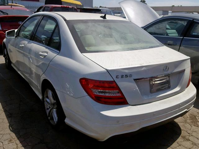 WDDGF4HB6CR237849 - 2012 MERCEDES-BENZ C 250 WHITE photo 3