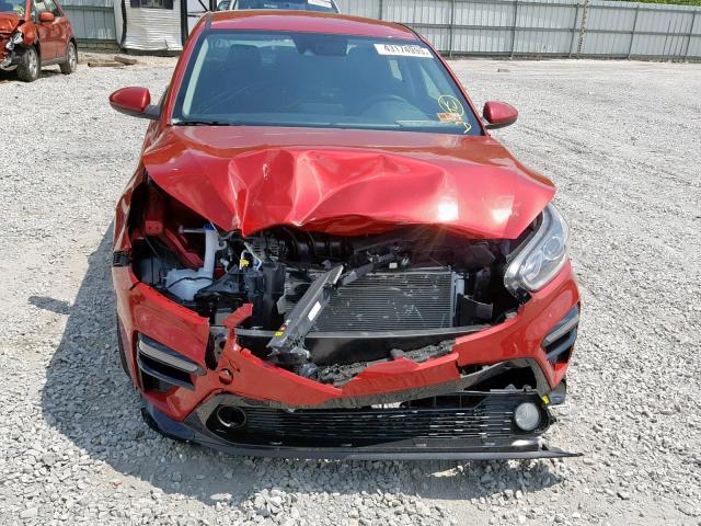 3KPF24ADXKE021316 - 2019 KIA FORTE FE RED photo 9