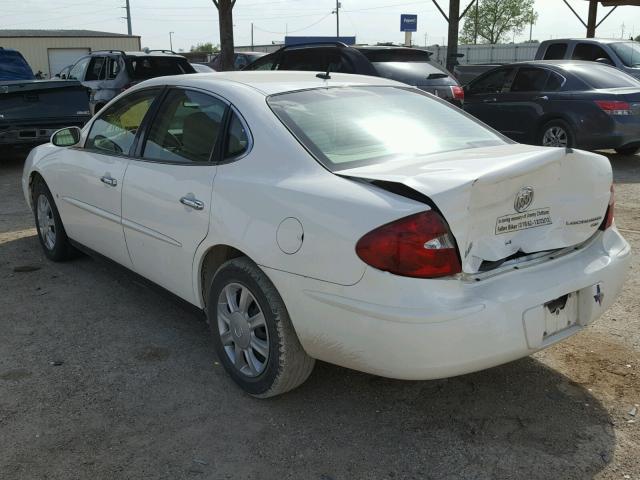 2G4WC582961221075 - 2006 BUICK LACROSSE C WHITE photo 3