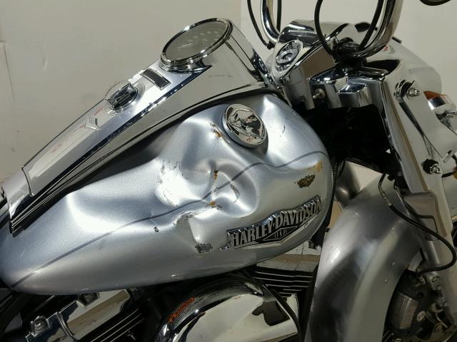 1HD1FBM17EB652156 - 2014 HARLEY-DAVIDSON FLHR ROAD SILVER photo 18