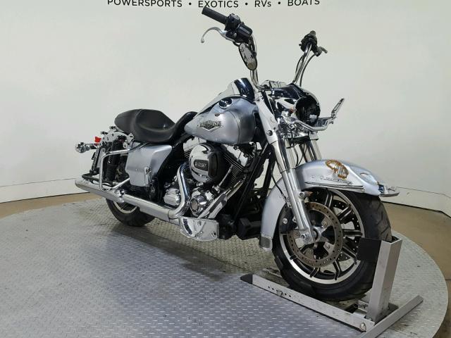 1HD1FBM17EB652156 - 2014 HARLEY-DAVIDSON FLHR ROAD SILVER photo 2