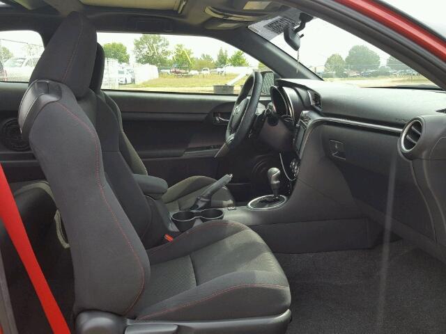 JTKJF5C73GJ025948 - 2016 TOYOTA SCION TC Qırmızı foto 5