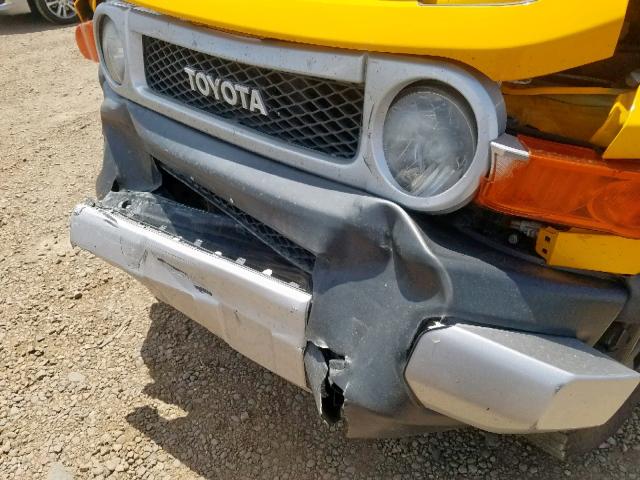 JTEBU4BF0AK091133 - 2010 TOYOTA FJ CRUISER YELLOW photo 9