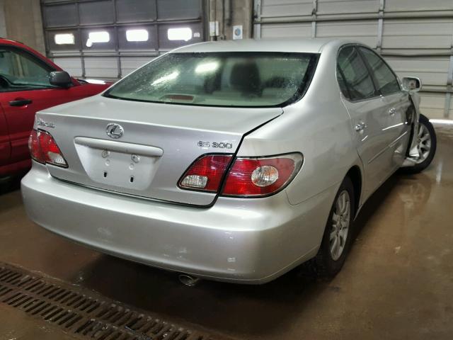 JTHBF30G636009775 - 2003 LEXUS ES 300 SILVER photo 4