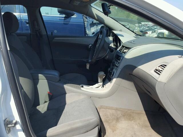 1G1ZB5E02CF205062 - 2012 CHEVROLET MALIBU LS 白色 照片 5