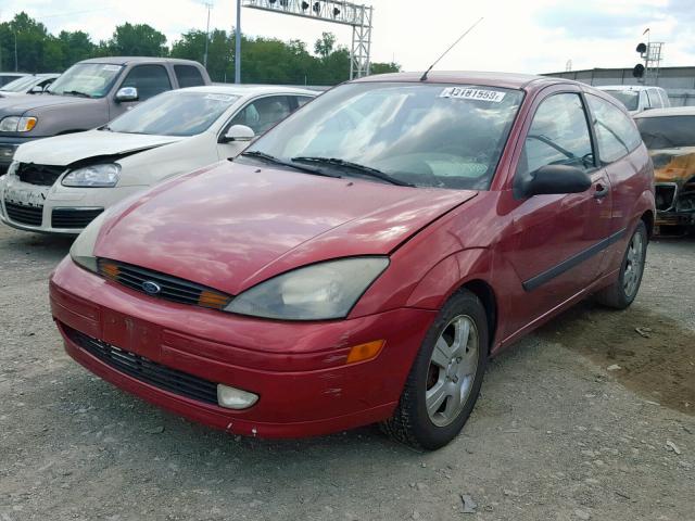 3FAFP313X3R139885 - 2003 FORD FOCUS ZX3 MAROON photo 2