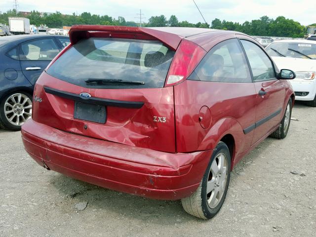 3FAFP313X3R139885 - 2003 FORD FOCUS ZX3 MAROON photo 4