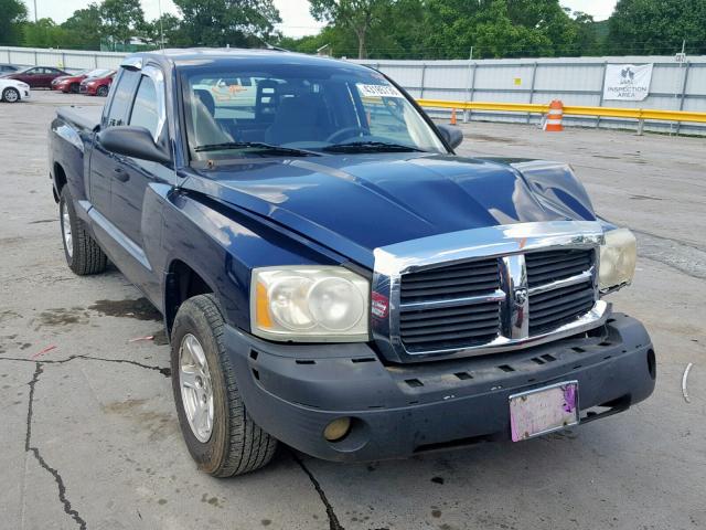 1D7HW42N25S331732 - 2005 DODGE DAKOTA SLT BLUE photo 1