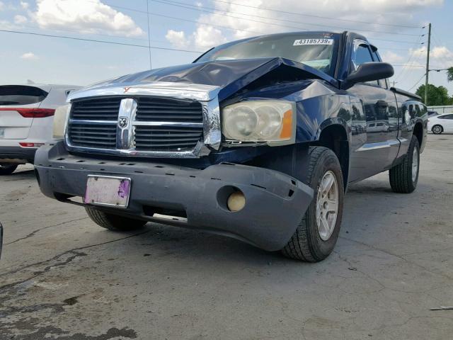 1D7HW42N25S331732 - 2005 DODGE DAKOTA SLT BLUE photo 2