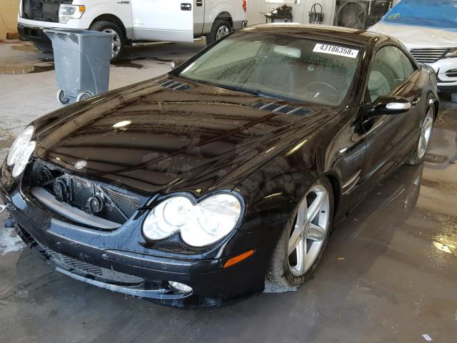 WDBSK75F05F094537 - 2005 MERCEDES-BENZ SL 500 BLACK photo 2