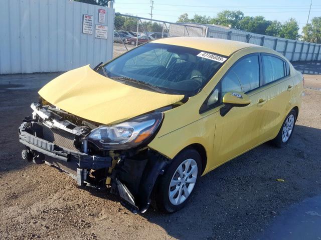 KNADM4A39G6572243 - 2016 KIA RIO LX YELLOW photo 2