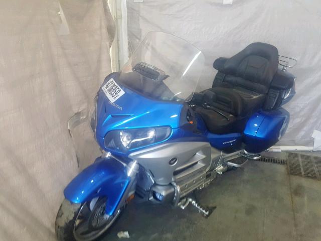 JH2SC68G5DK100004 - 2013 HONDA GL1800 G BLUE photo 2