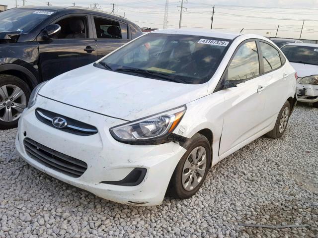 KMHCT4AE8GU013387 - 2016 HYUNDAI ACCENT SE WHITE photo 2