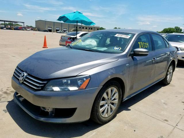 1VWAT7A31FC032425 - 2015 VOLKSWAGEN PASSAT S SILVER photo 2