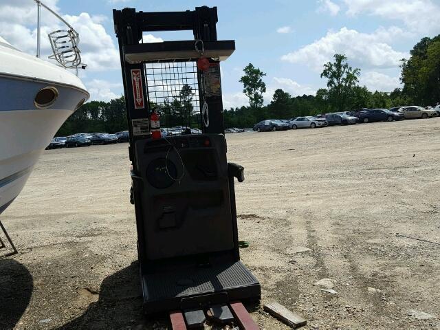 00000000000036912 - 2006 RAYM FORKLIFT RED photo 9