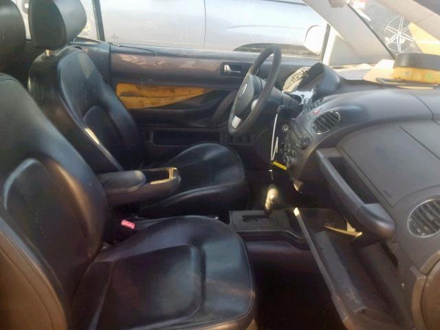 3VWPF31Y26M304629 - 2006 VOLKSWAGEN NEW BEETLE 灰色 照片 5