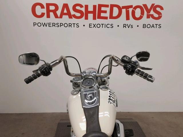 1HD1GZM11EC325817 - 2014 HARLEY-DAVIDSON FLD SWITCH WHITE photo 8