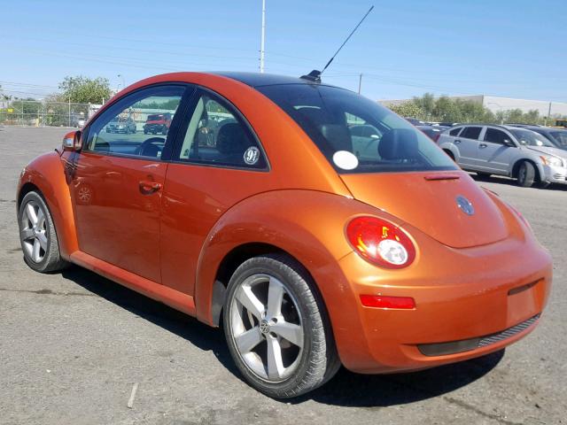 3VWPG3AGXAM014670 - 2010 VOLKSWAGEN NEW BEETLE ნარინჯისფერი ფოტო 3