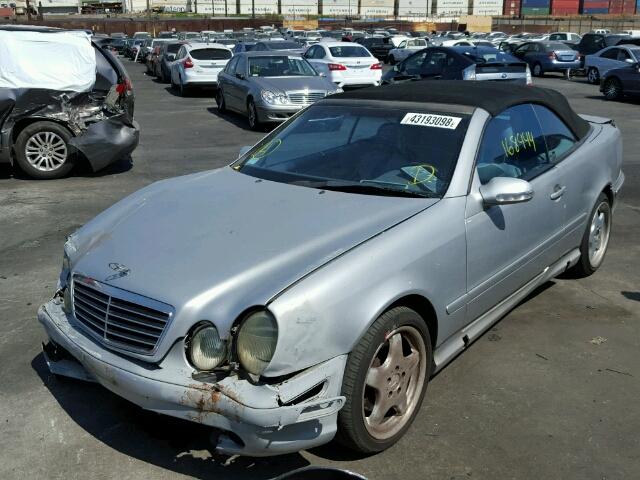 WDBLK70G0YT035014 - 2000 MERCEDES-BENZ CLK 430 SILVER photo 2