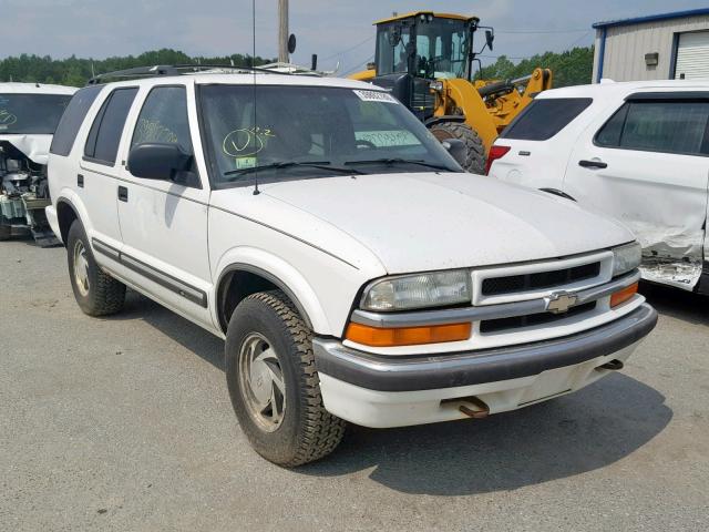 1GNDT13W81K194563 - 2001 CHEVROLET BLAZER WHITE photo 1