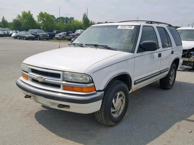 1GNDT13W81K194563 - 2001 CHEVROLET BLAZER WHITE photo 2