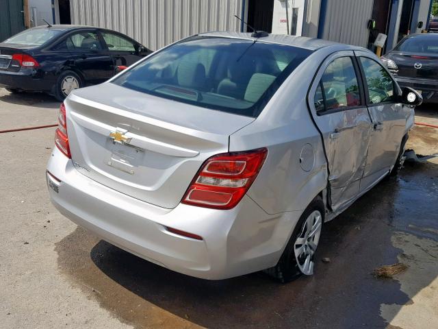 1G1JB5SH2H4164507 - 2017 CHEVROLET SONIC LS 银色 照片 4