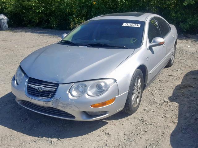 2C3AE76K84H688682 - 2004 CHRYSLER 300M SPECI SILVER photo 2