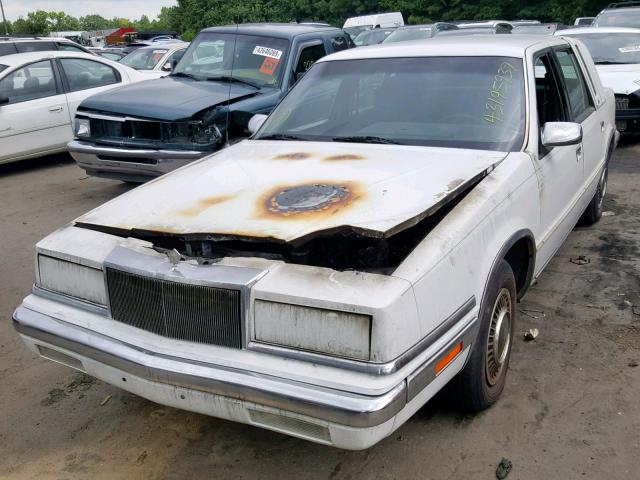 1C3XY66R7MD212252 - 1991 CHRYSLER NEW YORKER WHITE photo 2