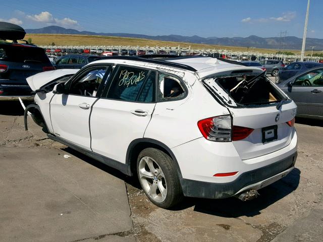 WBAVM5C56DVV89947 - 2013 BMW X1 XDRIVE3 WHITE photo 3