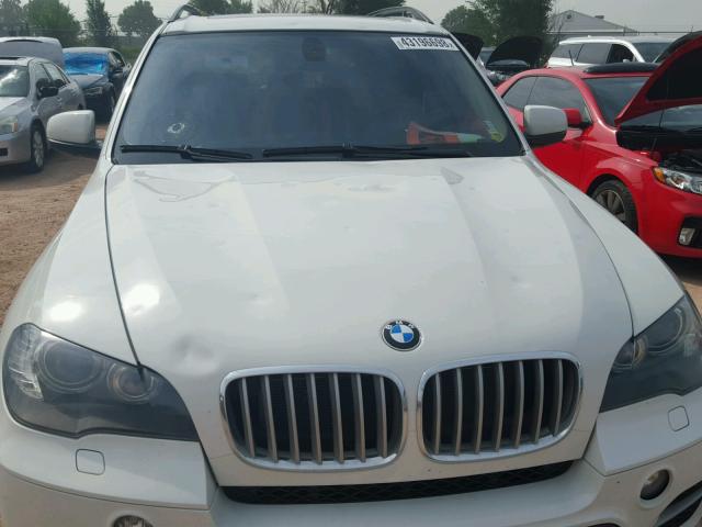 5UXZV8C53BL417143 - 2011 BMW X5 XDRIVE5 WHITE photo 9