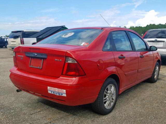 1FAFP34N56W212546 - 2006 FORD FOCUS ZX4 RED photo 4