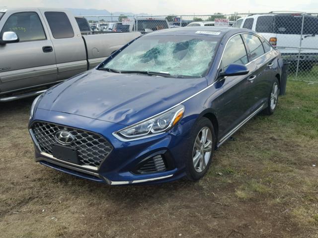 5NPE34AF3JH600121 - 2018 HYUNDAI SONATA SPO BLUE photo 2