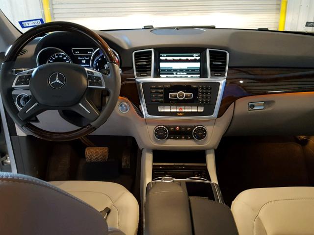 4JGDA5HB6FA463406 - 2015 MERCEDES-BENZ ML 350 4MA SILVER photo 9