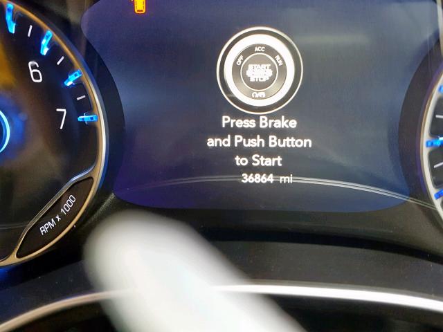 2C4RC1GG9JR185535 - 2018 CHRYSLER PACIFICA L WHITE photo 8