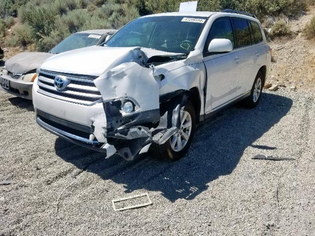 5TDBK3EH8CS105258 - 2012 TOYOTA HIGHLANDER WHITE photo 2