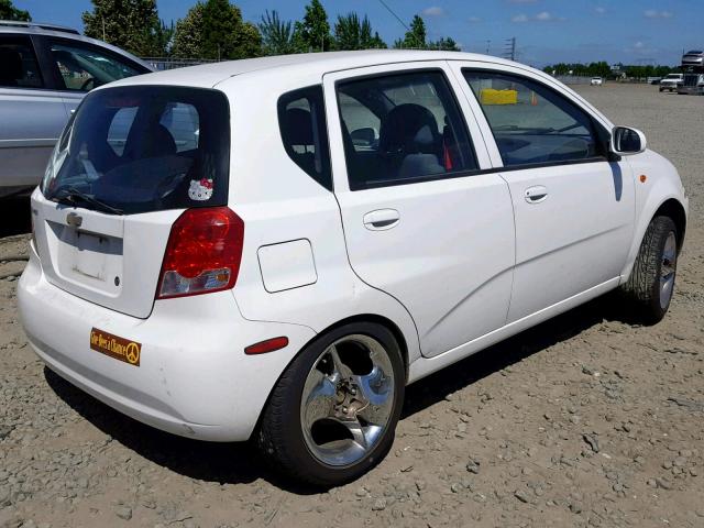 KL1TD62604B140976 - 2004 CHEVROLET AVEO WHITE photo 4