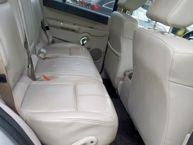 1J8HG58266C264454 - 2006 JEEP COMMANDER SILVER photo 6