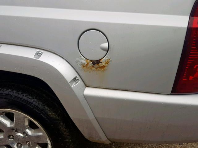 1J8HG58266C264454 - 2006 JEEP COMMANDER SILVER photo 9